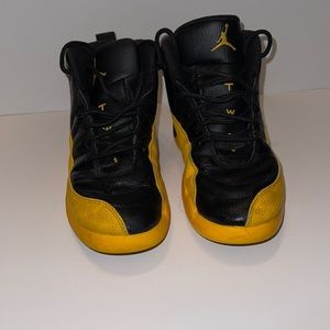 Boys Jordan 12s Yellow/Black Sz3